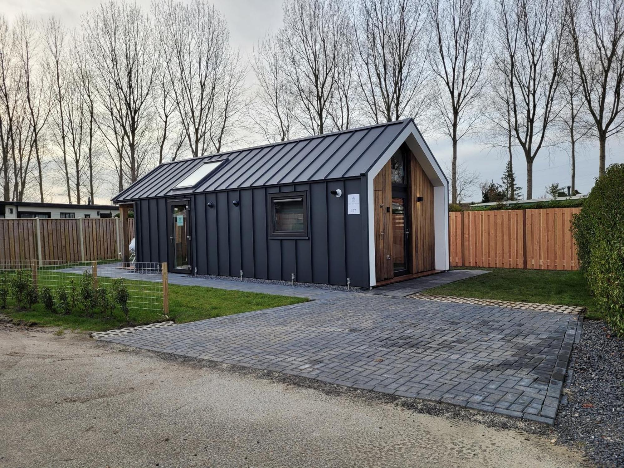 Tiny Zen House In Heinkenszand With Private Sauna, Airco, Outdoor Swimming Pool, Wifi And 2 Bedrooms Buitenkant foto