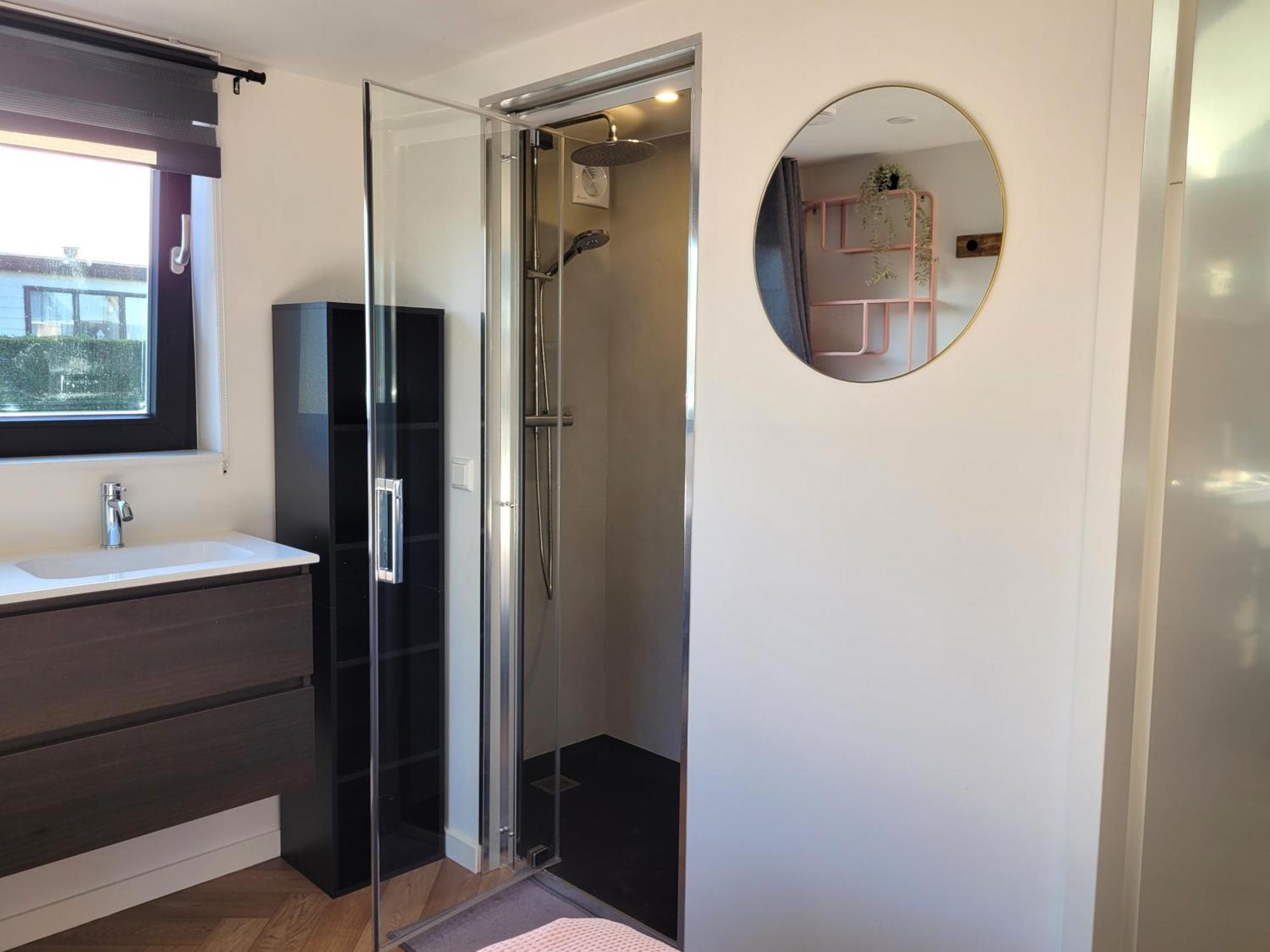Tiny Zen House In Heinkenszand With Private Sauna, Airco, Outdoor Swimming Pool, Wifi And 2 Bedrooms Buitenkant foto